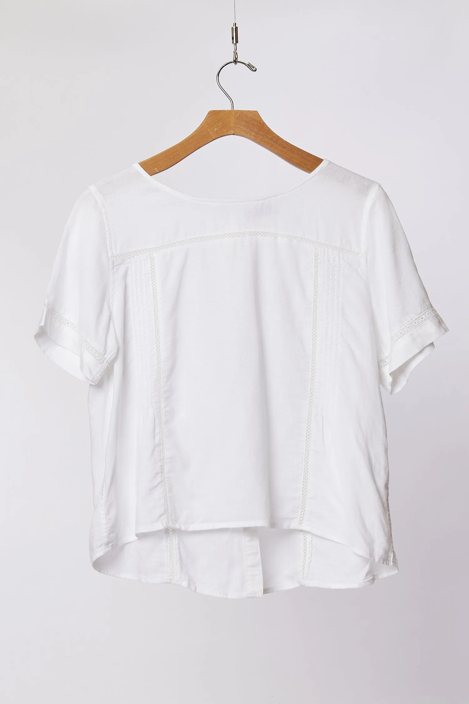 FORT TILDEN RAW EDGE SHORT SLEEVE TOP