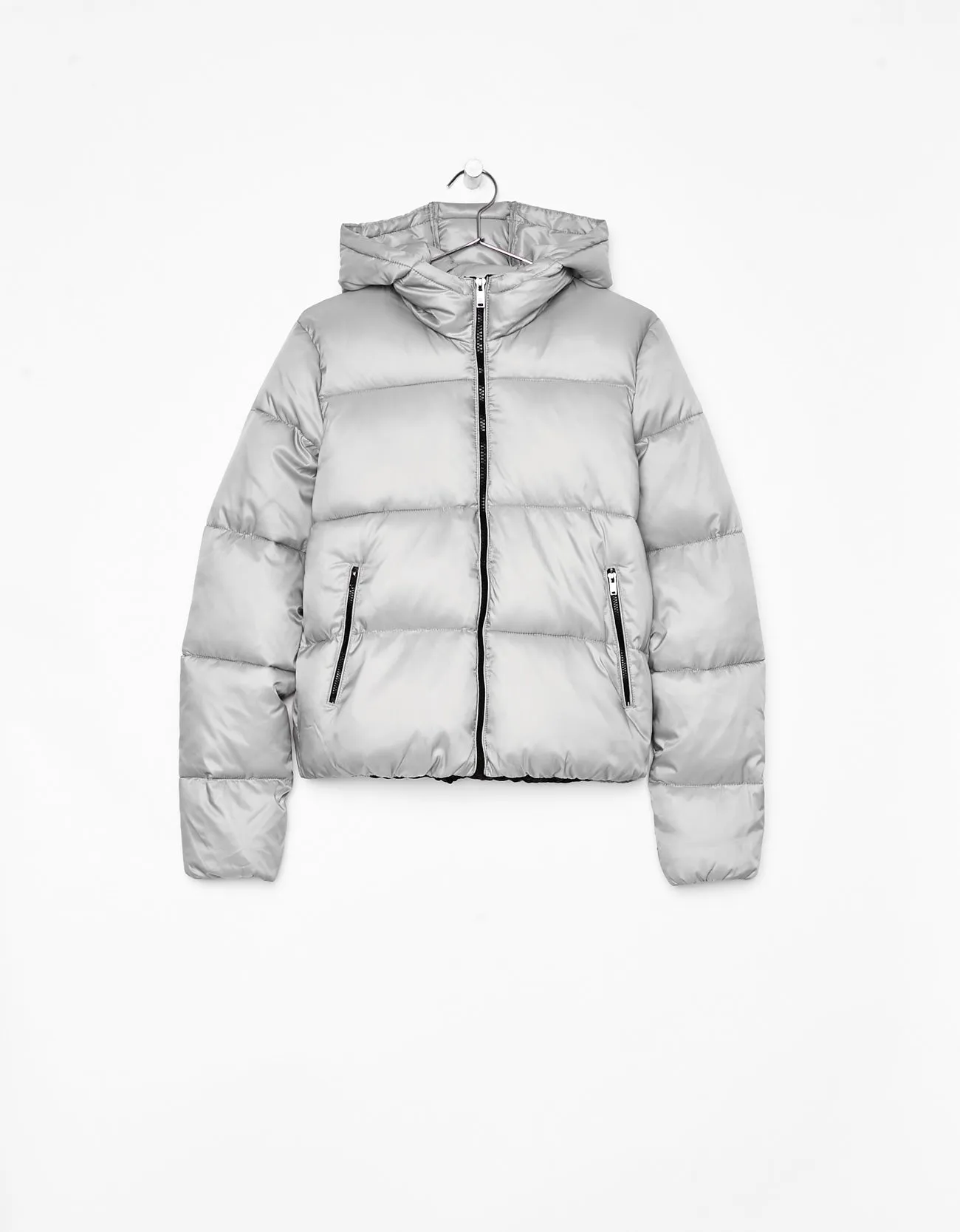 Puffer jacket with hood