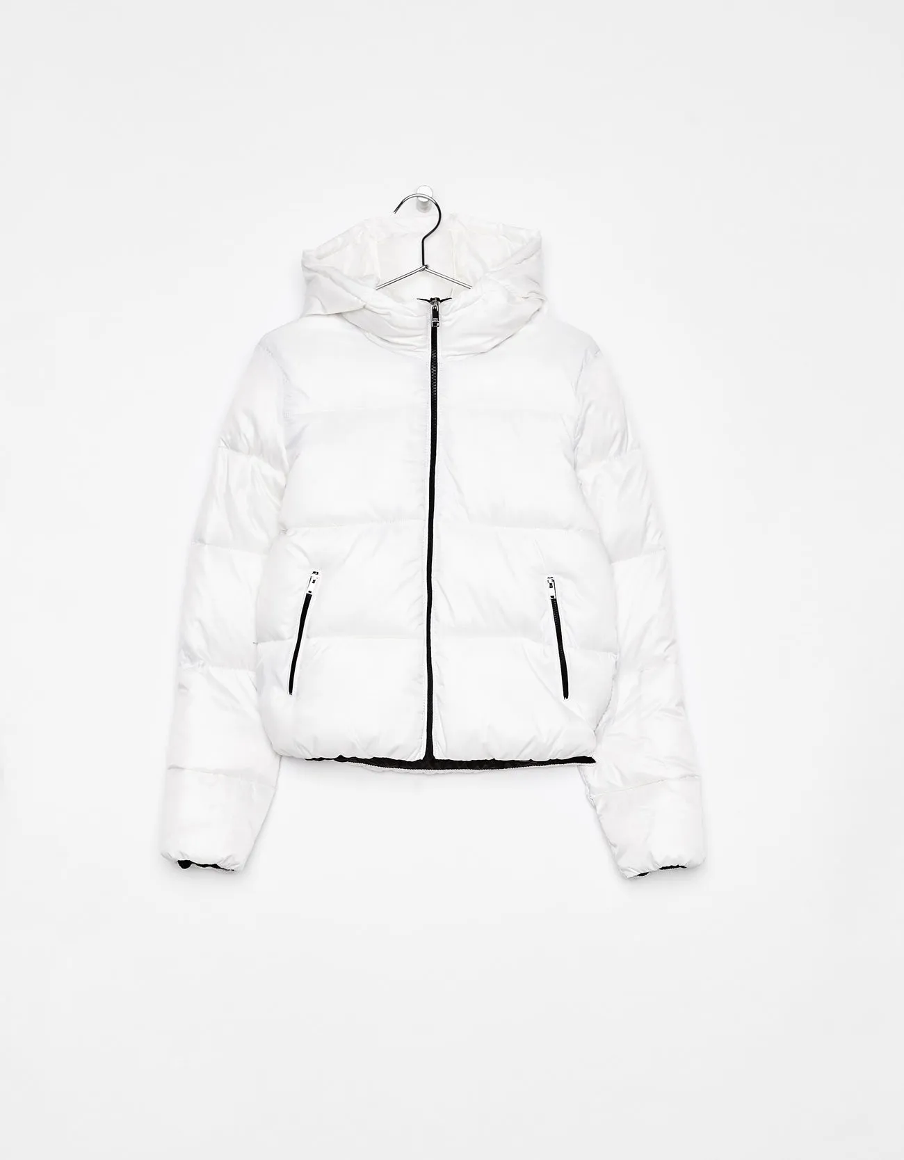 Puffer jacket with hood